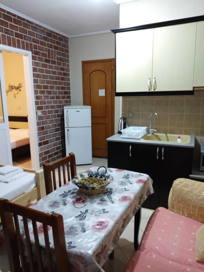Altin Skrapari Guesthouse 사밀 외부 사진
