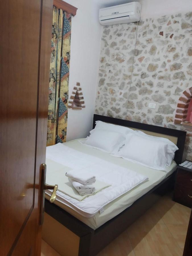 Altin Skrapari Guesthouse 사밀 외부 사진