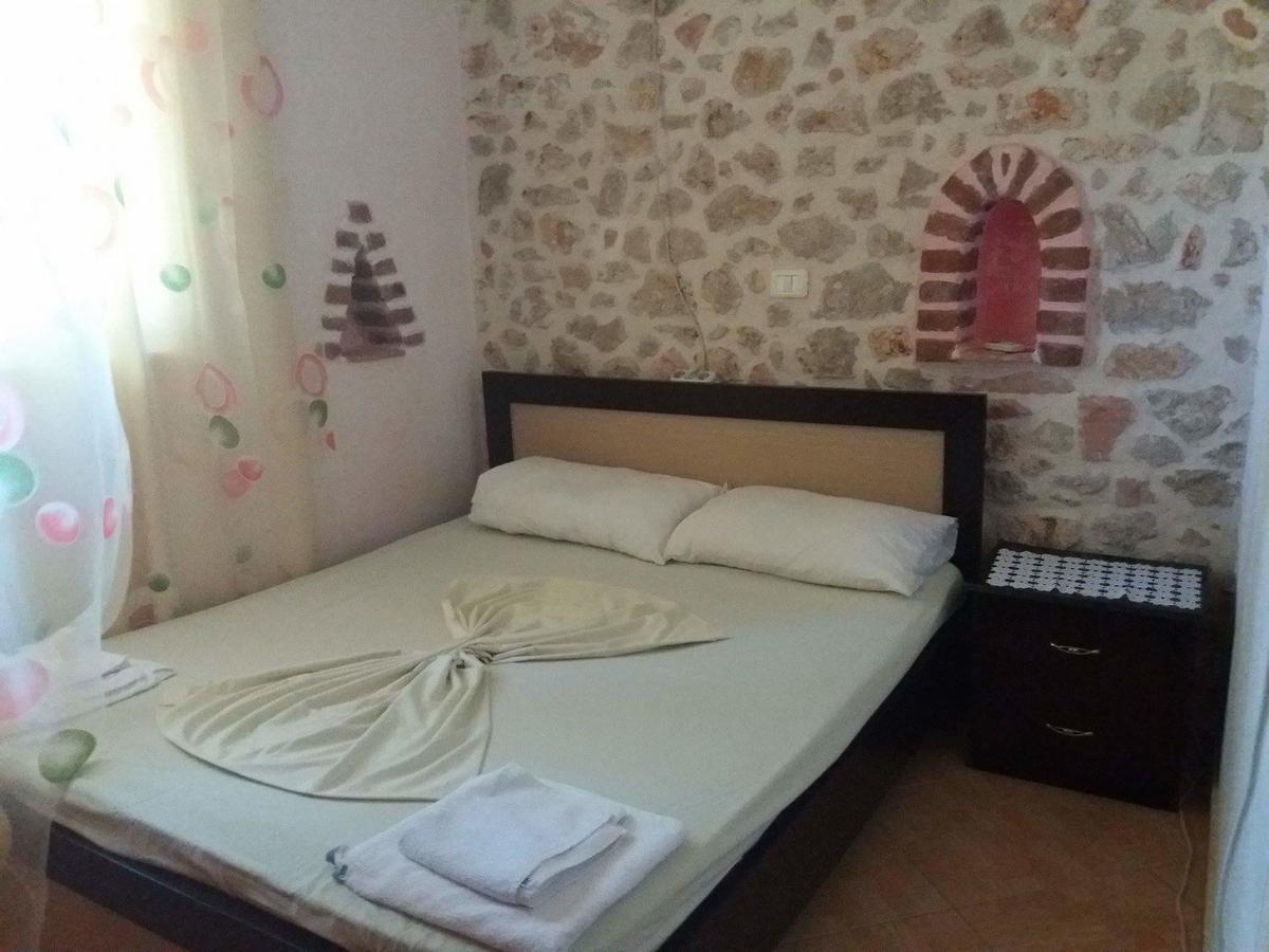 Altin Skrapari Guesthouse 사밀 외부 사진